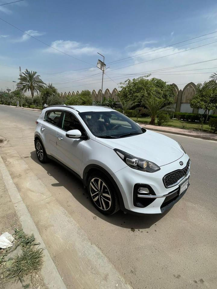 سبورتج خليجي  للبيع
رقم بغداد 
موديل ٢٠٢٠ 
السيارة ماشية فقط  63800 الف كم 
السيارة مال جناي مكفولة عده رصعة بالباب الخلفي عكس السايق موضحة بالصور وشك بسيط بالدعامية ومصلح كامل 
ويله ادامه من كلشي
سونار مرفق بيها 8 نقاط بسيطه جدا حالوب بالقمارة متبين الابالسونار
رقم بغداد تحويل مباشر 
وسعرها (180 )  بيها مجال بسيط
مكاني بغداد علي الصالح
***********
