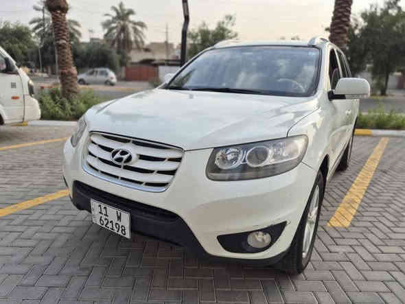 السلام عليكم
بيع فقط بدون مراوس 
سنتافي 2010 استلام شركة عامة 
كفالة من الصبغ والبارد والفتح والتبديل 
كير ومكينة برغي ما مفتوح بيهن 
مواصفات شركة فول عادي 
مكينة 3500 6 سلندر 
7 راكب 
3 قطع تبريد 
فوريل 4WD
سنوية ورقم جديد 
ماشية 229 الف كيلو على ايد وحدة من 2010 لليوم 
معروضة 163 وبيها مجال قليل 
مكاني بغداد حي الجهاد 
***********
*********** بغداد
