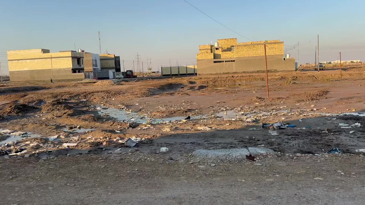 قطعة طابو صرف للبيع / 300 متر الكرادي

وجه ع المدرسة والحديق
خامس قطعة عن الشارع العام
***********
