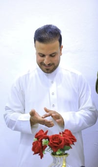 حنة الحبيب ( محمد غانم )  الف الف مبروك  إن شاء الله حياة مليئة بالفرح...