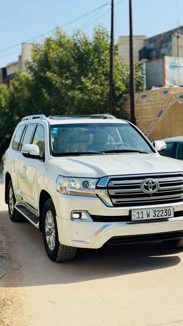 لاندكروز بريم موديل 2016 مكفوله من صبغ بس بارد بصيط ماشيه 160 السعر 445 وبيها مجال قليل ***********
