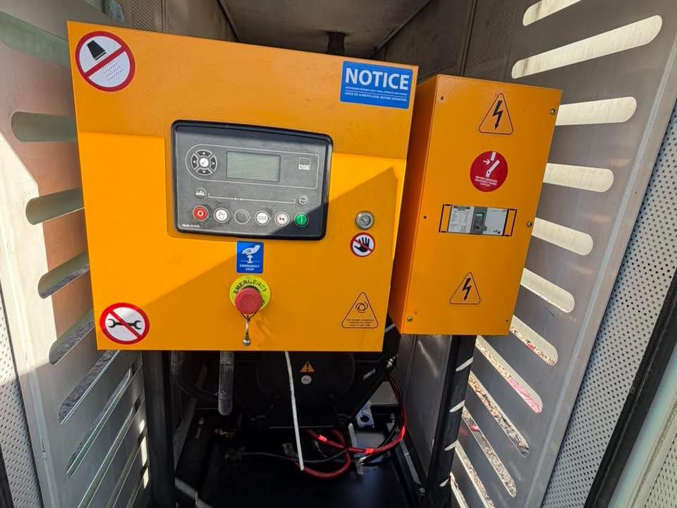 🔷نوع المحرك:كمنز امريكي اصلي وليس مجدد 🇬🇧UK
🔷القدره:110KVA
🔷المحرك:6بستم /سوبر/افتر كولو+چويتر
🔷عددساعات التشغيل:337ساعة⏰
🔷نوع الملف:ستام فورد انكليزي🇬🇧
🔷كاتم100%
🔷مع سسستم بروتكشن كامل للحمايه 
🔷مع خزان وقود
🔷☎️رقم الهاتف:0️⃣7️⃣8️⃣1️⃣2️⃣3️⃣4️⃣5️⃣2️⃣3️⃣2️⃣
🔷العنوان:بابل/الحله/الجزائر-مجاور مستشفى الحياة-ومقابيل ملعب الجزائر
🔷يوجد توصيل لجميع محافظات العراق 🇮🇶
