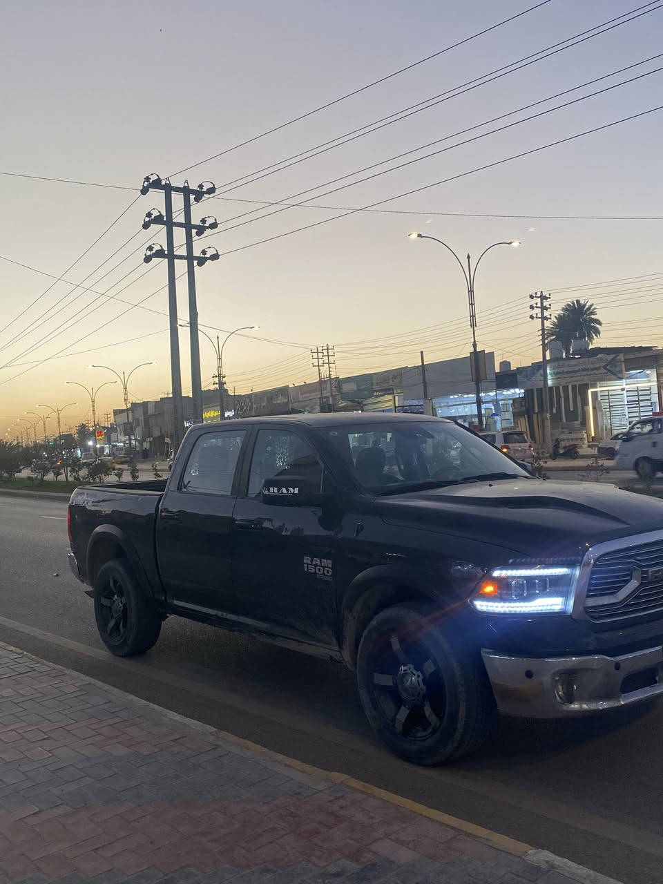 السلام عليكم RAM  فئه الكلاسك موديل 2021 مراوس او بيع ب١٩٥$ لل استفسار ***********
