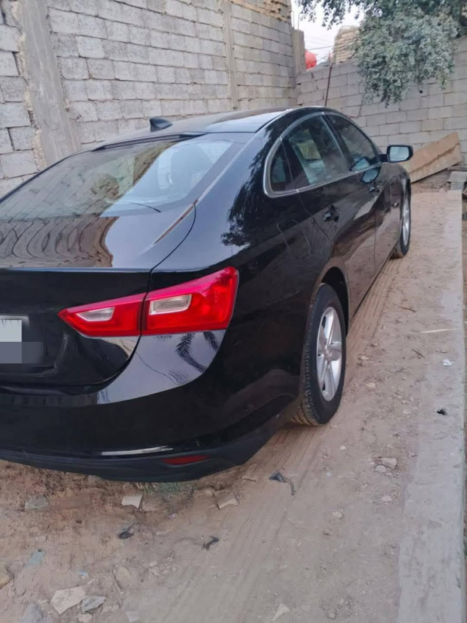 أعادت النشر بسبب الوعود الكاذبة ماليبو موديل 22 للبيع ماشيه 40 الف مكينة الف و500  حادث جاملغ وبنيد شطحي راديترات كله ابلاديه اني مشتغله على أيدي شغل مال جناي كهربائياته بلاديه حداديته ابلاديه مال الشركه مامتعوبه  السياره حلوه وبلعافيه على الياخذه  بدون شواصي شرط الفحص فقط إصبعين بالغد تبريد ثلج شغال تايرات تخم جديد  السبير مانازل رقم قادسيه معوقيين  مكان السيارة محافظة النجف الكوفه بيع نقد اعتذر عن الاقصاد ولمراوس الرقم ***********
