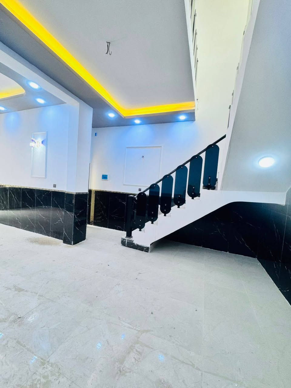 بيت بيع بيت طابو صرف
📐 100م – نجف / مجمع بيتي
مقابل مجمع لميرات
🏠 غرفة، صالة، استقبال، مطبخ
🚿 صحيات (2) + مكشوفة
⚡ جميع الخدمات متوفرة
💰 السعر: 73 مليون (قابل للتفاوض)
📩 استفساررقم ***********
متواجد عل فيس عل واساب
