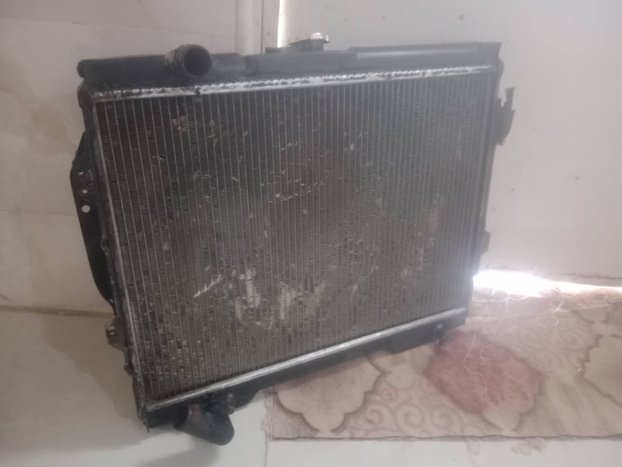 راديتر كالوبر باجيرو بانزين نضيفه
سراوين 
السعر 75
توصيل موجود 
***********
