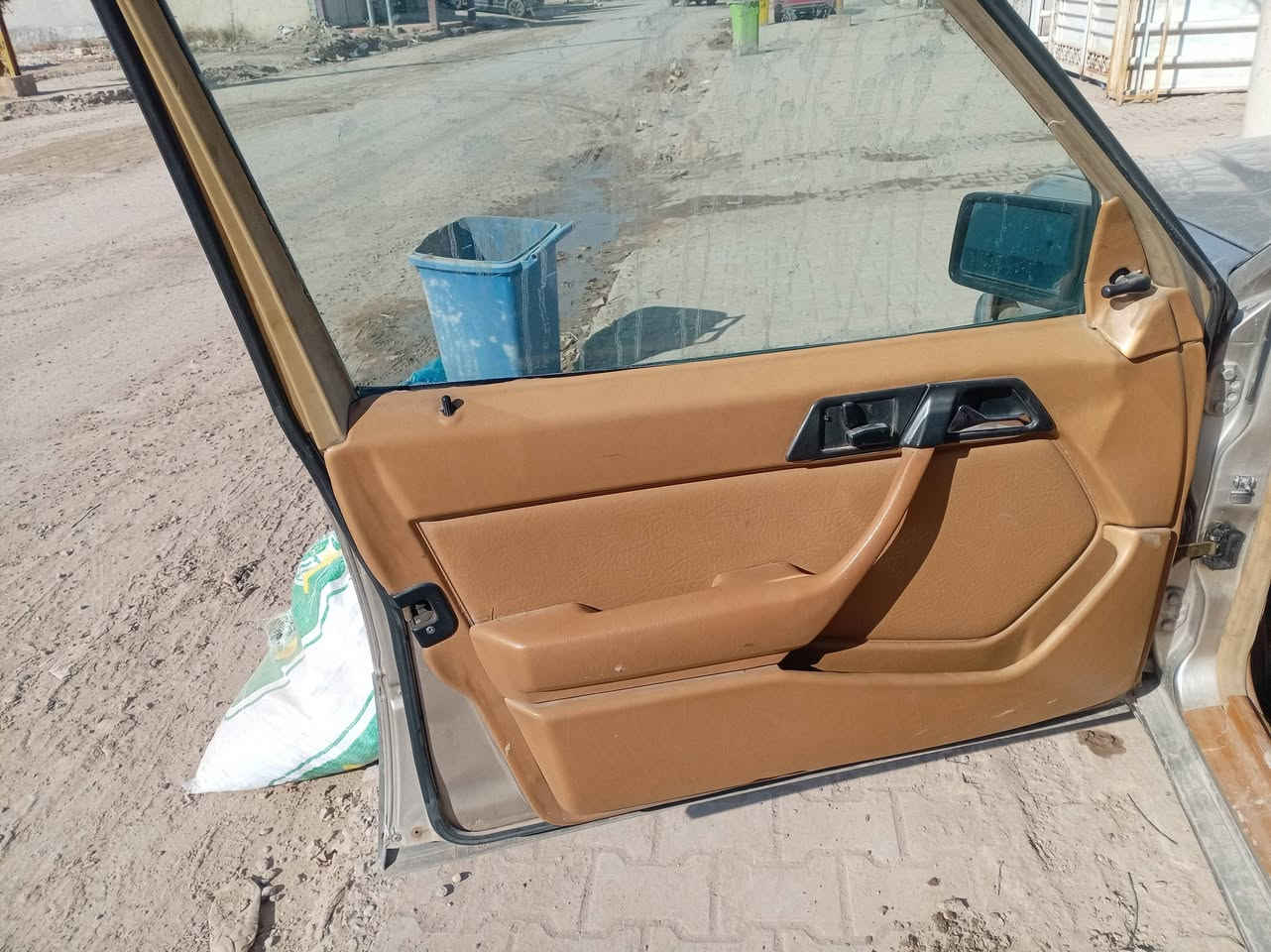 السلام عليكم مارسدس1988 دب 320 خراطيم كير مكينه اكسل شاصي قواعد دبلات صدر اماني خلفي تخم تاير بسمي السعر 70 وبيه مجال حك الجيه ***********
