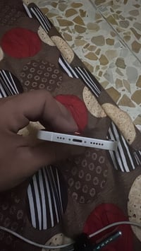 ايفون 13 • ١٢٨ • بطاريه ٨٩