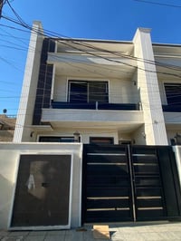 بيت للبيع ١٥٠ متر في حي الجهاد منطقه الظباط شارع ١٥ مقابيل بيت تشجير و...