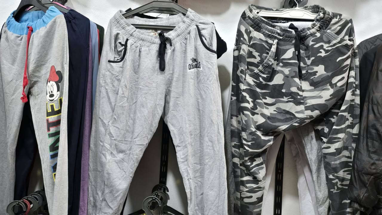 شكو شي بالمنشور بالفين دينار موجود توصيل داخل هيت بناطير قمصان تشيرتات بناتتي شبابي كلشي موجود تخفيضاات ع جميع المحل 80 % 
عنوانا  قرب العسافي محل العسافي القديم مجاور باندا 
سكرين ع واتس تصلك قطعه نفس ليوم سارعو بالمحجز ليريد اكثر يتفضل للمحل 
*********** واتس 
رابط تيكتوك الي انشر بيه بقيه العروض تابعونا عليه ليصلكم كل ماهو جديد 
https://www.tiktok.com/@user7748726971456?_r=1&_t=ZS-93Yx1CWNBDw

رابط الفيس
https://www.facebook.com/share/1JyReLneHq/
