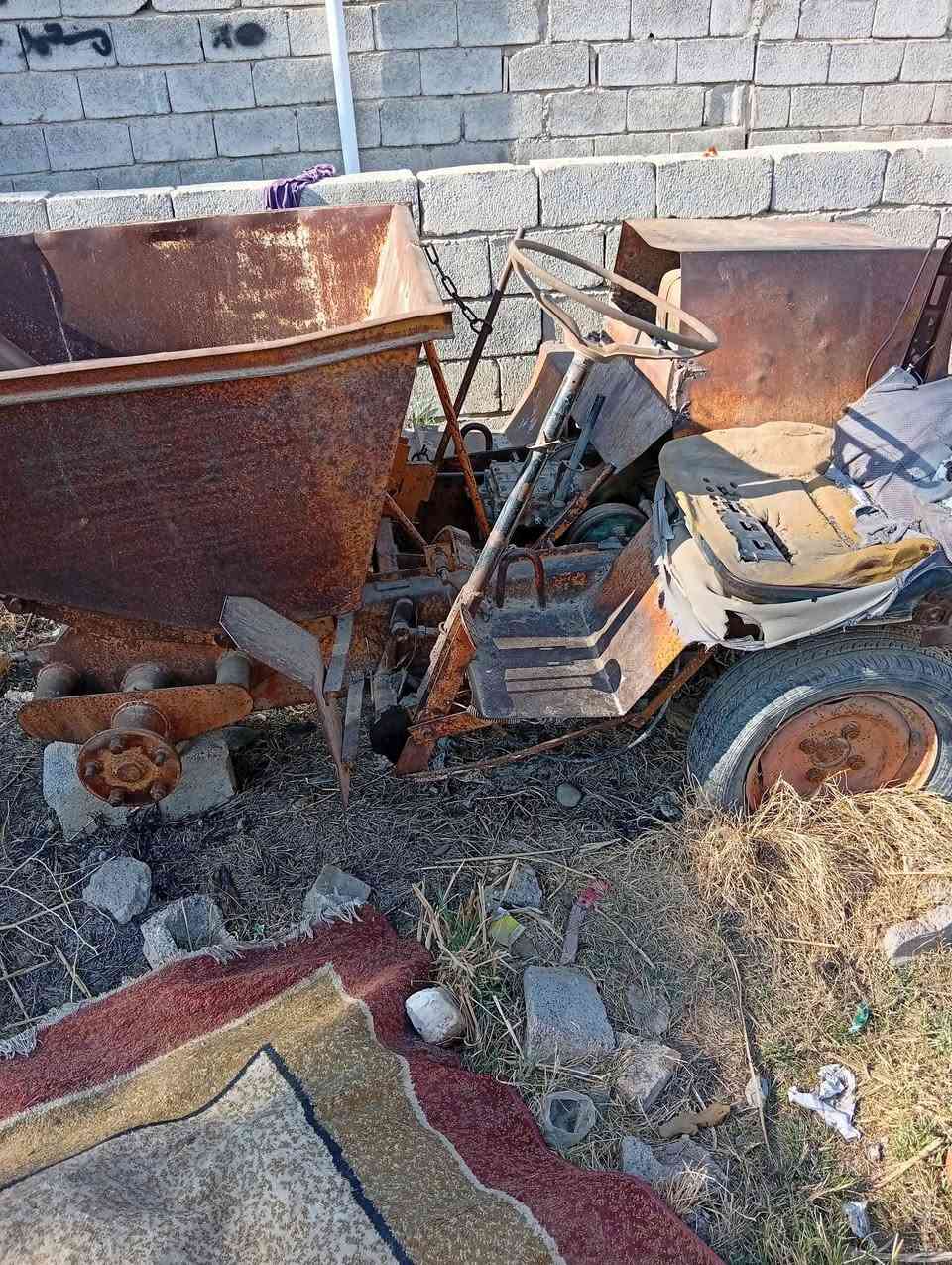 سلام عليكم 
دنبر روك زنجيل 
يرادله بس تجفيت كامل مكمل تايرات خلفي بس الامامي موجود 
السعر 800وبي مجال 
المكان ديالى بعقوبه ناحية العبارة 
للأسفسار ***********
