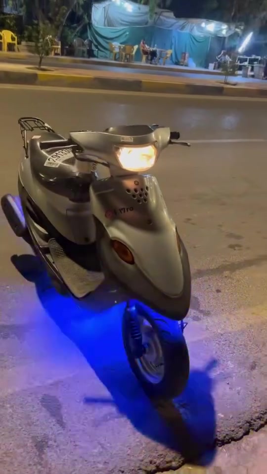متاح نحله 9زروف للبيع شرط شلعه ومعدل برغي ما مفتوح بيها كلشي بيها بلادي مكينه خاممم كيج جوا ال60 كدامكم بالتصورير الماطور جديد السعر ع خاص مكاني موصل حي الشرطه الرقم***********
