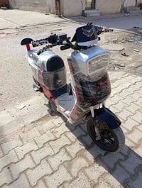 دراجة شحن • بطاريات جديدة • بصرة