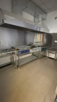 موجود هود سل ستيل و عازل طبقه  استيل بديل سيراميك وميز ستيل للبيع 0773...