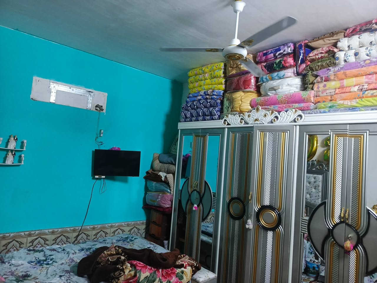 السلام عليكم عدنه بيت البيع حاوي العباس السعر خاص ***********
