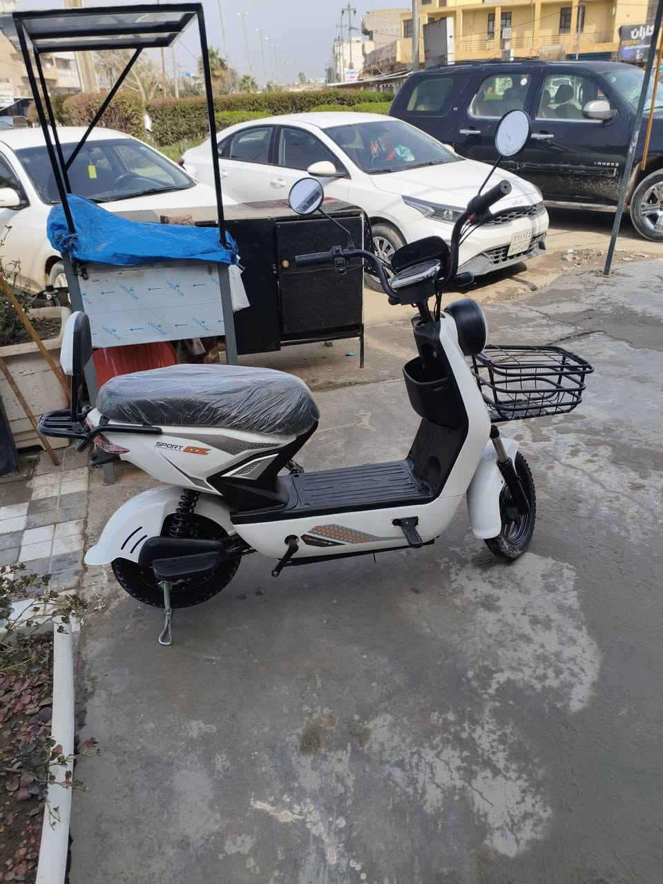 دراجه شحن للبيع مستخدمه اقل الشهر
الدراجه خير من الله 
هاذه رقمي 
***********
مكاني عزيزيه
