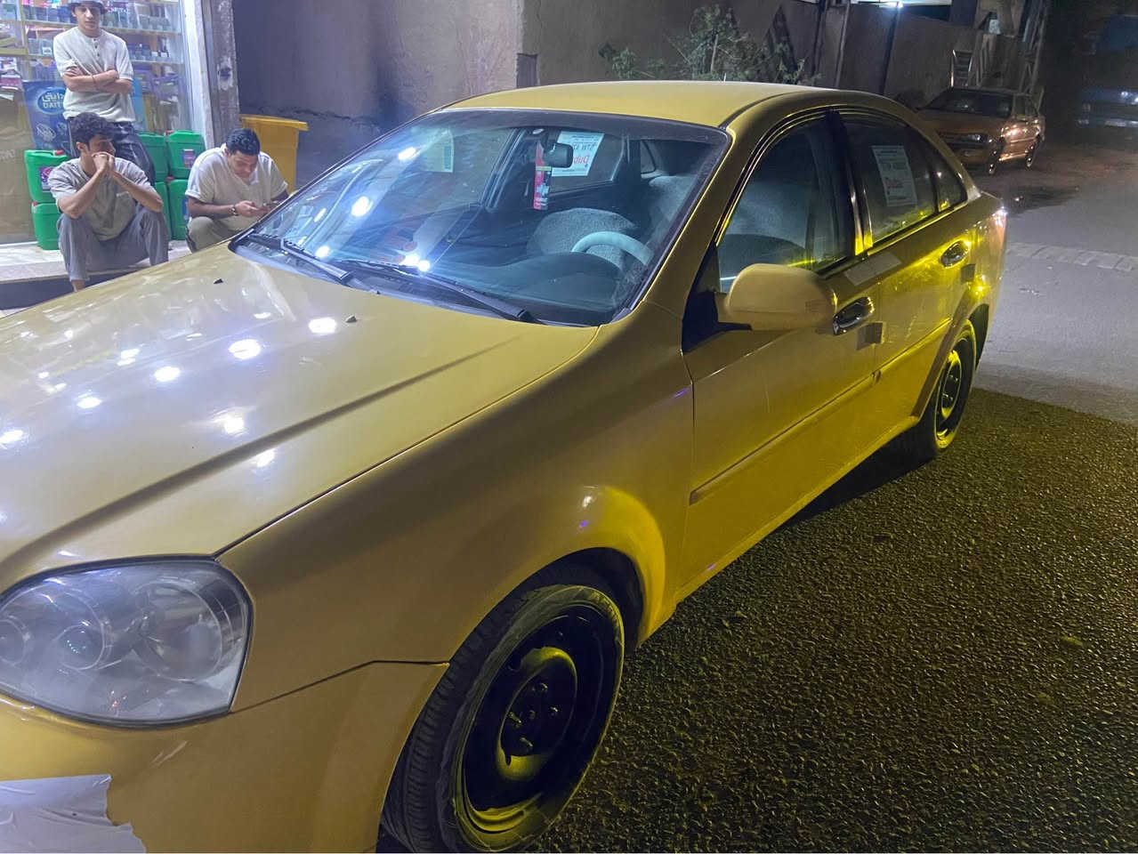 سلام عليكم اوبتره أدوات أدوات أدوات بدون كصه بيهه ضربه خفيفه بل جاملغ لخلفي كهربائيات كلهه شغاله تبريد لايت تخم تاير 
شغل وطلع 
سعر 38بيهه مجال قليل 
*********** البصرة, العراق
