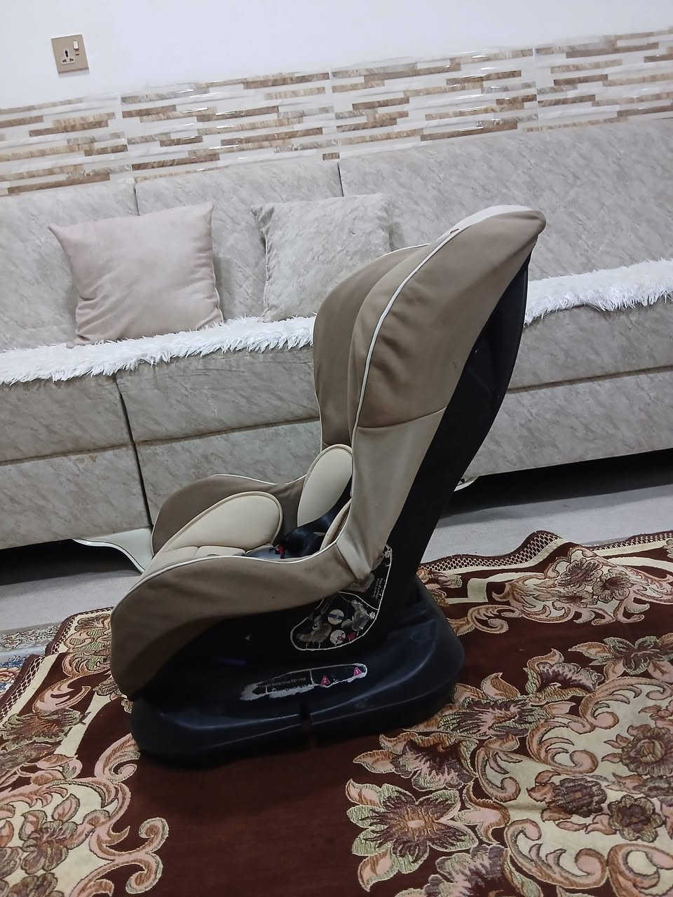 اوروپی مارکە juniores
منام اوجلوس 
سعر 30 الف 
سلیمانیە توصیل موجود


**إذا كنت صاحب هذا الإعلان وتريد حذفه لأي سبب، رجاءا أرسل رسالة إلى الدعم الفني**