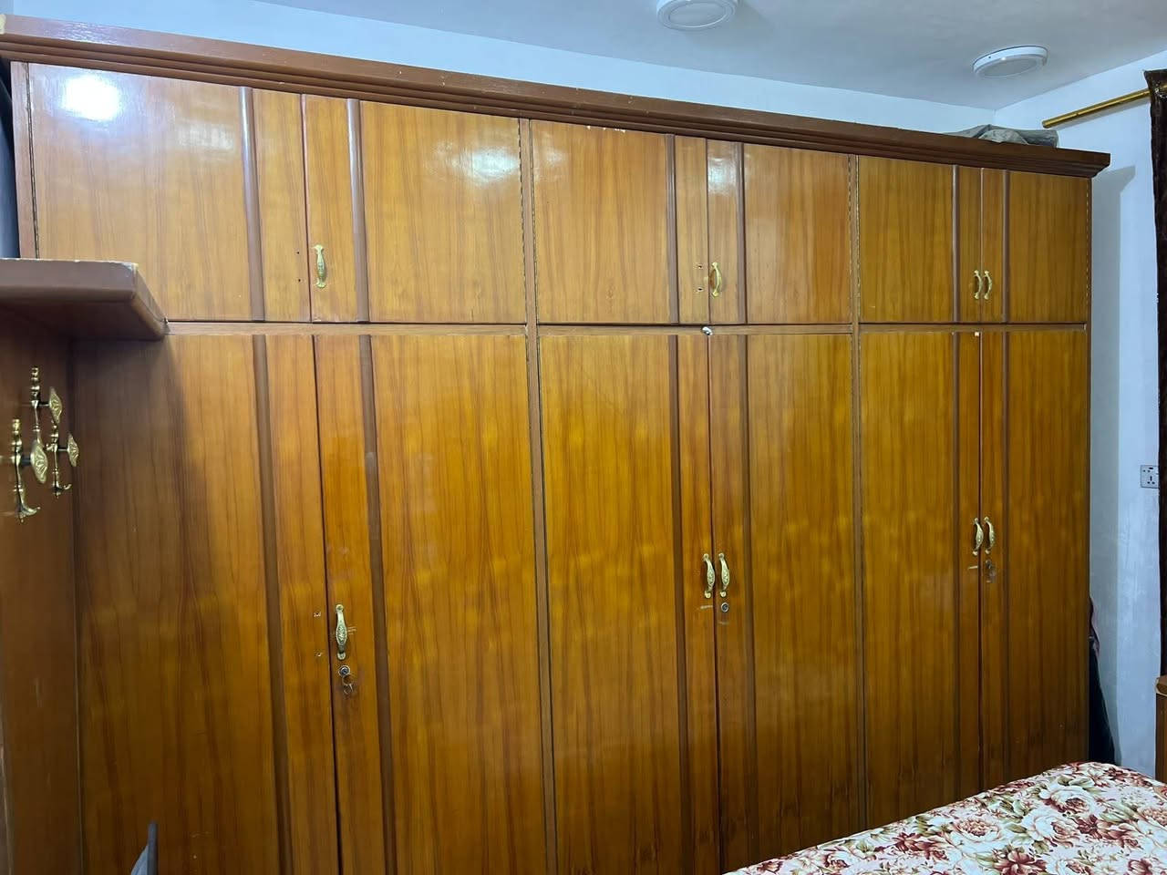 غرفه صاج تفصال ست بوب ملحق سعره ٨٥٠ يريده يتصل على هذه رقم ***********سعر
