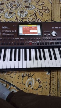 يو بي اس ٧٠٠ • جديد • مفحوص