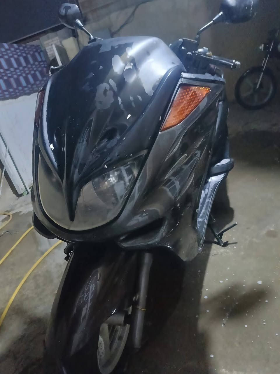 ماجسته دبل رون 250cc نضيفه ما ناقصه برغي كهرباءيات كامله حته ديشبول شغال كامل حماوته ربع اكفلك مكينه واكفلك عشاير وقانون تايرات جدد سعد الدراجه 500 وبيه مجال لطيبين مكان بغداد الشعب 
رقم هاتف ***********
