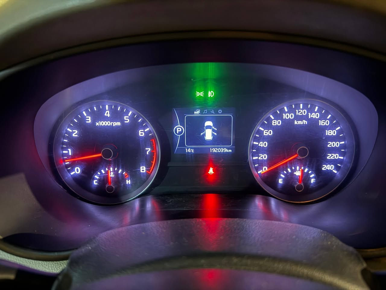 سبوتج موديل 2017 وارد خليجي فول موصفات  ما عده الفتحه 
حساسات امامي خلفي 
بصمه +ترحيب 
تحكمات استيرن 
الايت عالي ناصي زنون+ بلوجكتر 
محرك 2000 دوش 
السياره وياها بصمات 2 
السياره خير من الله مال بيت (ضربتها طخه بل باب الي وره الراكب كما موضح بل صور وبيها طكه خفيفه بل صندوك الوره وما سويتهن وسياره قطره صبغ ما بيها كفاله عامه وين ما اتريد افحص سياره جاهزه شغل وطلع ماشيه (192) حقيقي . محرك خير من الله لا تنقيص لا تبخير وشرط الفحص . السياره كدامك . السعر 168 مكاني البصره وهاذ رقمي ***********
