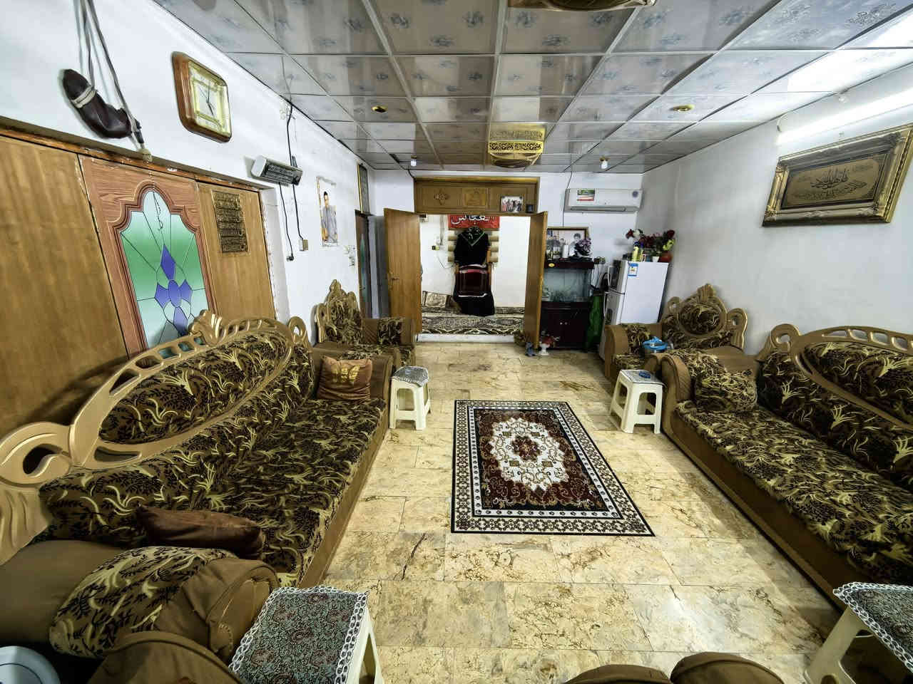 للبيع بيت طابقين حي ميسان مساحة 200متر على ساحة  خلف شارع گيات مباشره وخلف منزل مجمع طبي منطقه 22 بناء طابق ارضي صب غرفتين صاله استقبال مطبخ مضيف هول مع صحيات وطابق ثاني عگاده بناء 2023 غرفتين وصاله وحمام واستقبال ومخزن
للاستفسار ***********
