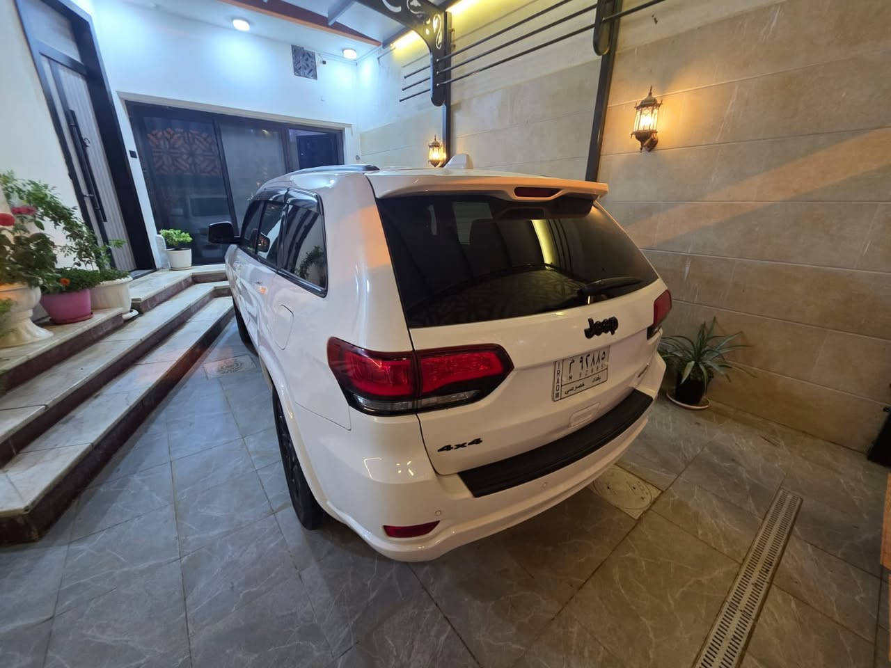 جيب كراند شيروكي بلاك توب 2020 فول مواصفات
سياره كلين وصور موجدات بالمنشور 
رقم بغداد وسياره جديده من كل النواحي 
كفاله 
مكان الديوانيه

السعر 230 ورقه
للاستفسار ***********
