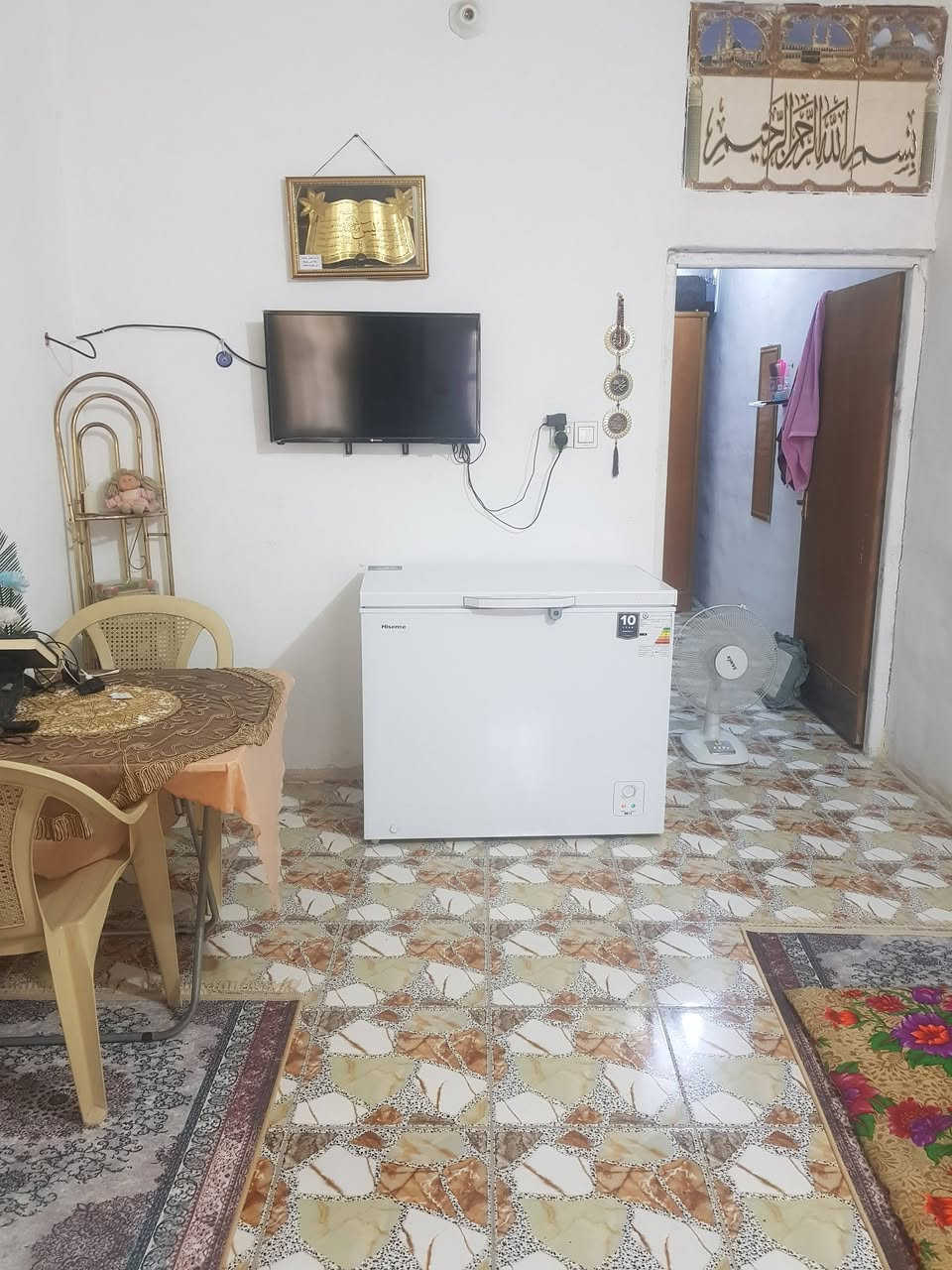 السلام عليكم بيت للبيع مكاني جعفر الطيار مساحة البيت ١٠٠ وبي محرمة ٦٠ متر بي خط مولدة وخط انترنيت سعر ٣٧ الشراي يتصل على هذا الرقم***********
