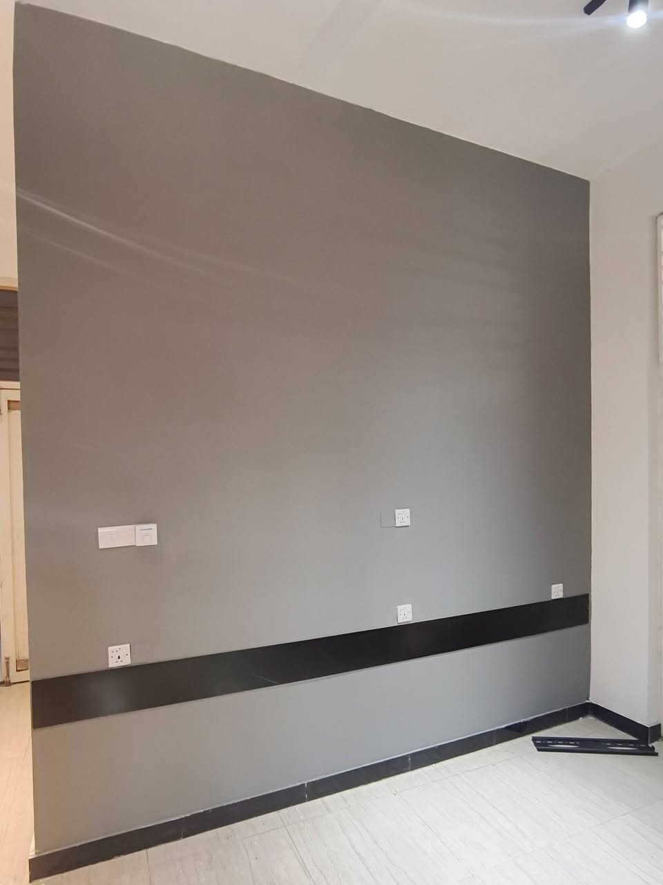 صباغ شغل حلو واسعار مناسبه اشتغل كافت الاشركات للصباغ للتواصل عبر الواتساب ***********
