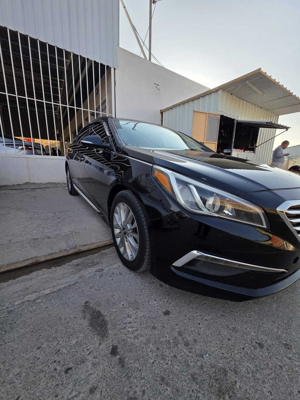 سلام عليكم سوناتا للبيع موديل 2015 السياره فول مفول تخم تايه جديد محرك جديد ماشيه 100 الف ضرر بس بوند مبدل بلادي للاستفسار اتصال على الرقم التالي *********** بي واتساب هم مكان السياره موصل تلعفر
