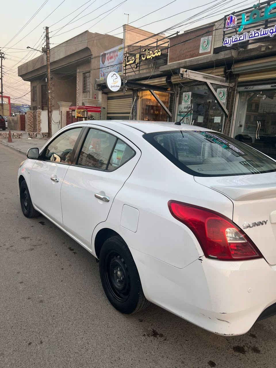 للبيع سني هندي موديل 2020
السيارة بسمي 

السونار موجود ويه الصور 

كفالة كير ومحرك ما مفتوح 

السعر 110 $ بيها مجال شي قليل حك الجية 

بيها شوية بارد بلجاملغ الامامي وبنيد الايمن اثر رصعات مو حادث 

السيارة كير ومكينة خير من الله تبريد ثلج 

السيارة ماشية 117 بسمي صارلها 3 سنوات حلوة وخير من الله صدر جديد كامل قبل شهر سويته 

عنوان السيدية 
***********
