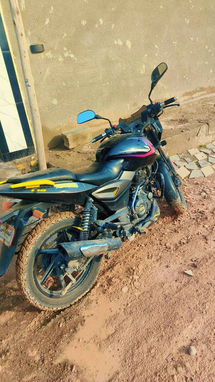 سلام عليكم بولسر للبيع موديل 2020 اي نقص مابيها بس بولسر ضايعه اكفلها من سرقه من كلشي اكفلها مكاني بعقوبه بهرز وهذا رقمي ***********
