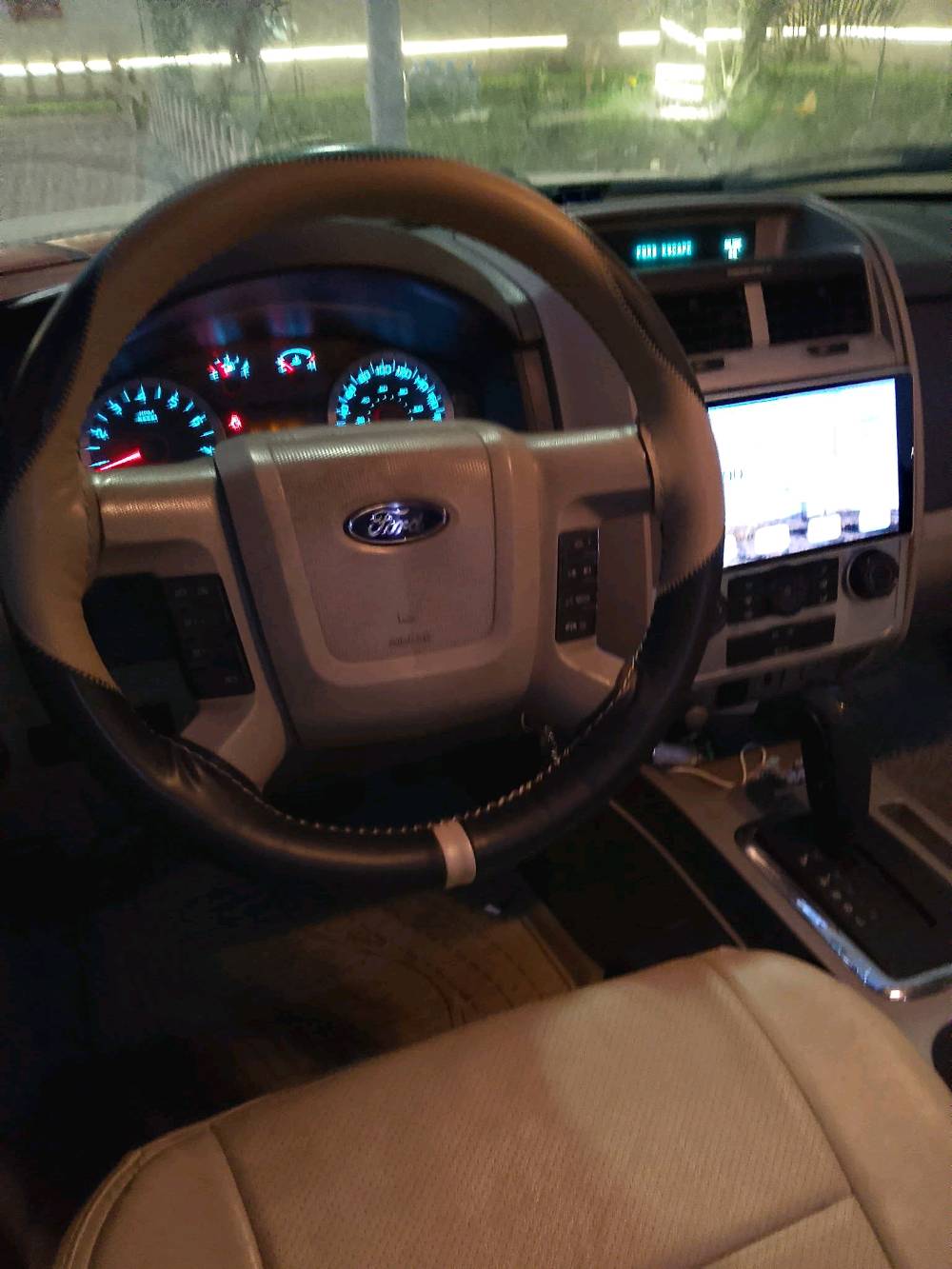 
شنو سنة تصنيع السيارة؟: 
٢٠١١فوردسكيب امريكي
هل توجد أي مشاكل ميكانيكية أو إصلاحات ضرورية؟: 
لايوجد
ما هو السعر المطلوب؟: 
١٢٠وبية مجال
وين مكان السيارة بالتحديد في بغداد؟: 
مجمع بسماية السكني