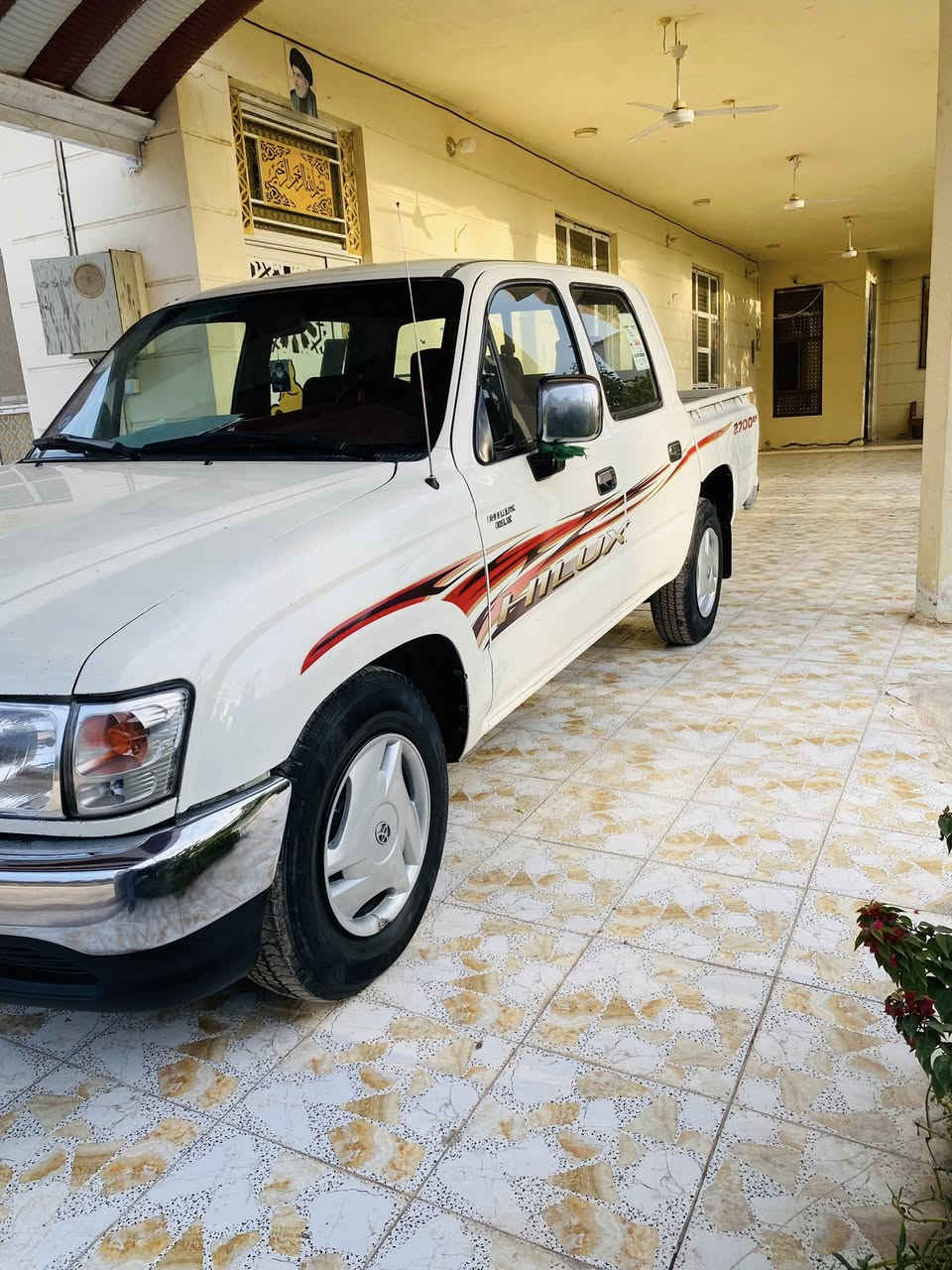 السلام عليكم هايلوكس 2005 رقم كربلاء دولي بآسمي كشن منفصل سيارة نظيفة مال جناي السعر 140 مع المجال مكان كربلاء لتواصل : ‭0781 820 0618‬/‭0771 305 6116‬
