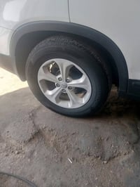 عندي هذا الويل حجم ١٧ مال سورنتو اريد مرواس بحجم١٩ للاتصال  ٠٧٥٠٥٠٥٧٠٥...
