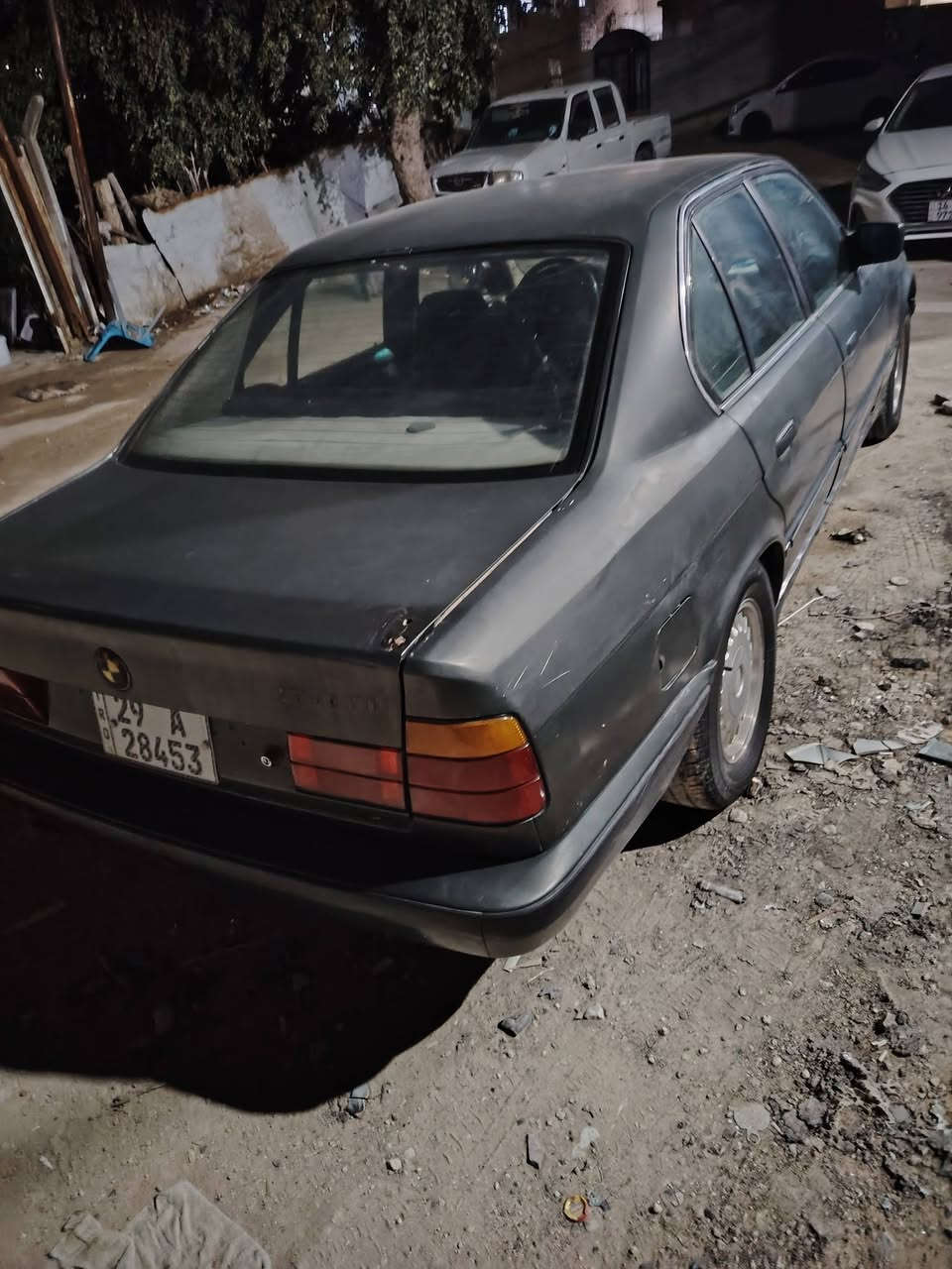 السلام عليكم بي ام ٥٢٥ كير ومحرك بلادي فانوس مكفوله ضربه ورسميات ماعايزه شي تخم تاير جدد حداديه نضيفه رقم واسط انكليزي مشروع وطني كير عادي مكانه نجف سنويته ماساقطه سعره 36وبيه مجال للاستفسار الاتصال على الرقم ***********
