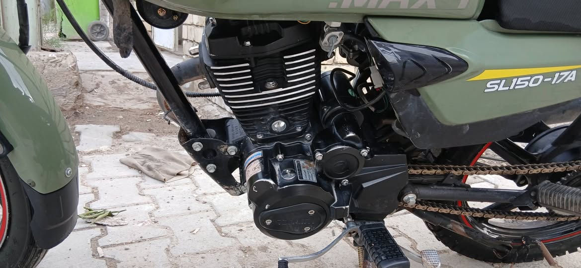 سولنك ماكس ٢٠٢٤ دراجة خير من الله مداخلة تصليح ابد بيها عواج بالدبل الامامي ممأثر بالمشي ونقص استاند التعليك كلة شغال اشاير هورن سلف نكرة  السعر ٦٥٠ وبيها مجال العنوان بغداد الوشاش ***********
