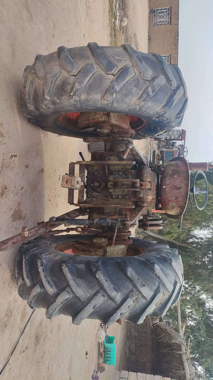 السلام عليكم عنتر 83 بدون للبيع السعر 3250 وبيها مجال ما بيه اي نقص المكان طريق كربلاء نجف للستفسار ***********
