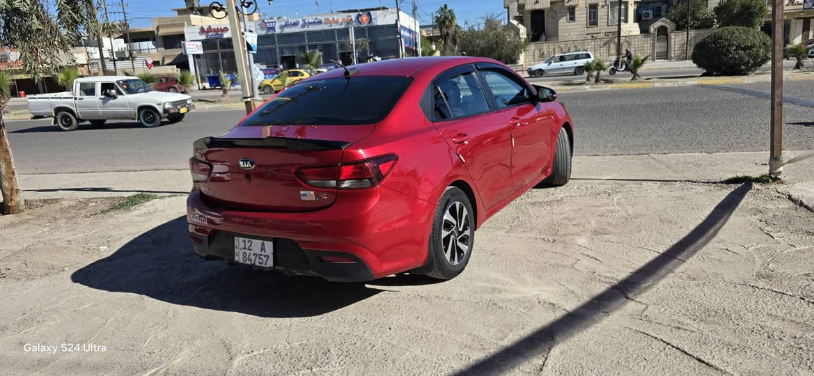 كيا ريو ٢٠١٨ للبيع سعر ١٢٢
كير AT مرغوب محرك GDI  شرط 
اني صاحبها الشرعي هزه جديده رقم انكليزي 
السياره ماشيه ٧٥ ميل
كلش نظيفه طخم تاير ويل كب جديد بالكارتون باتري جديد 
🚘تشغيل عن بعد   بلاجكتورات لد مع اشاره
صندوق ذكي سياره جاهزه مايعوزها شي 
سونار معروض مع الصور 
الشراي الاتصال
***********
***********
مكاني حي الوحده قرب مستشفى السلام
