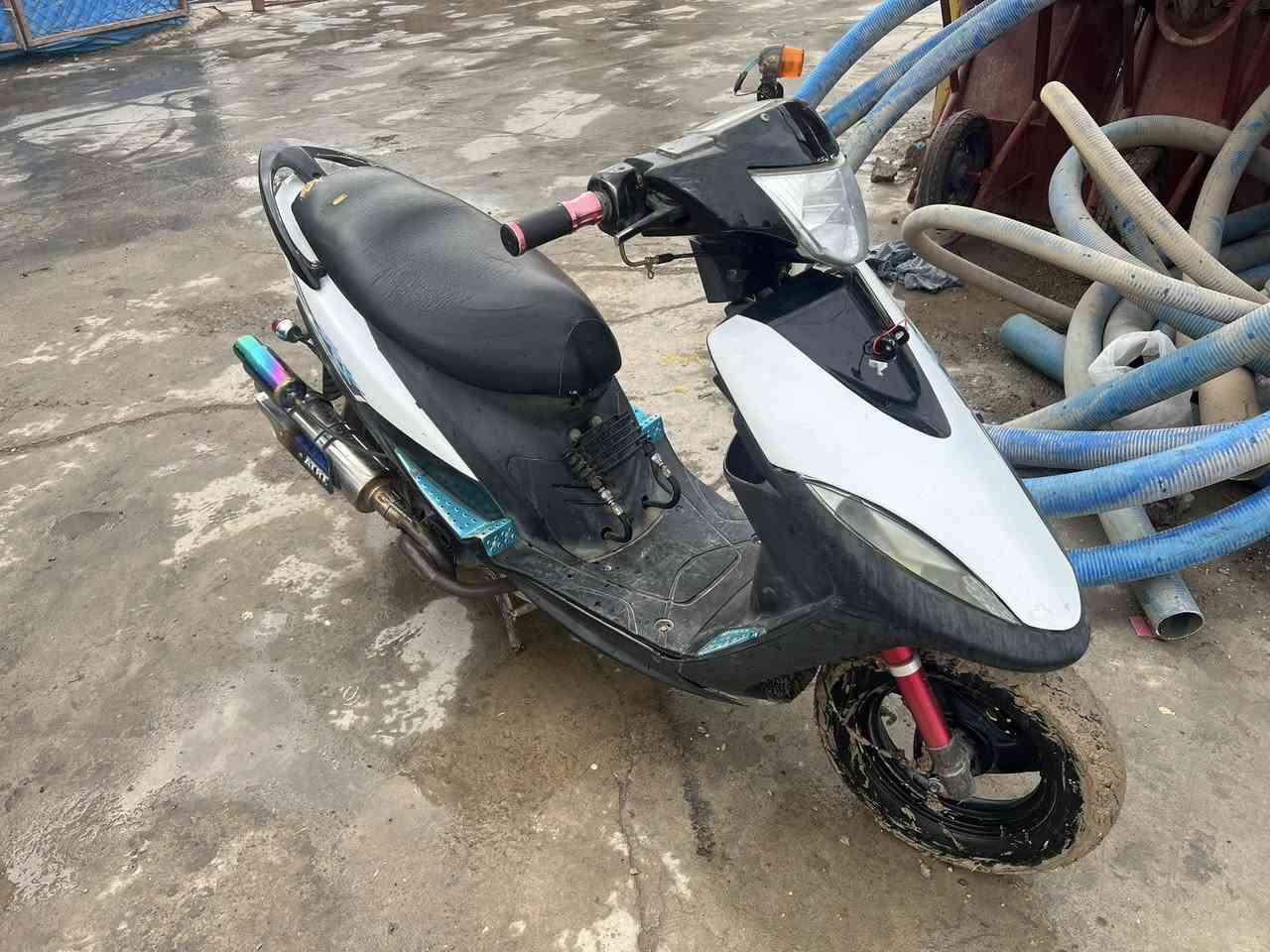 للبيع دراجه بسعر مناسب ٣٠٠. العنوان ديالى الوجيهيه  رنبه


**إذا كنت صاحب هذا الإعلان وتريد حذفه لأي سبب، رجاءا أرسل رسالة إلى الدعم الفني**