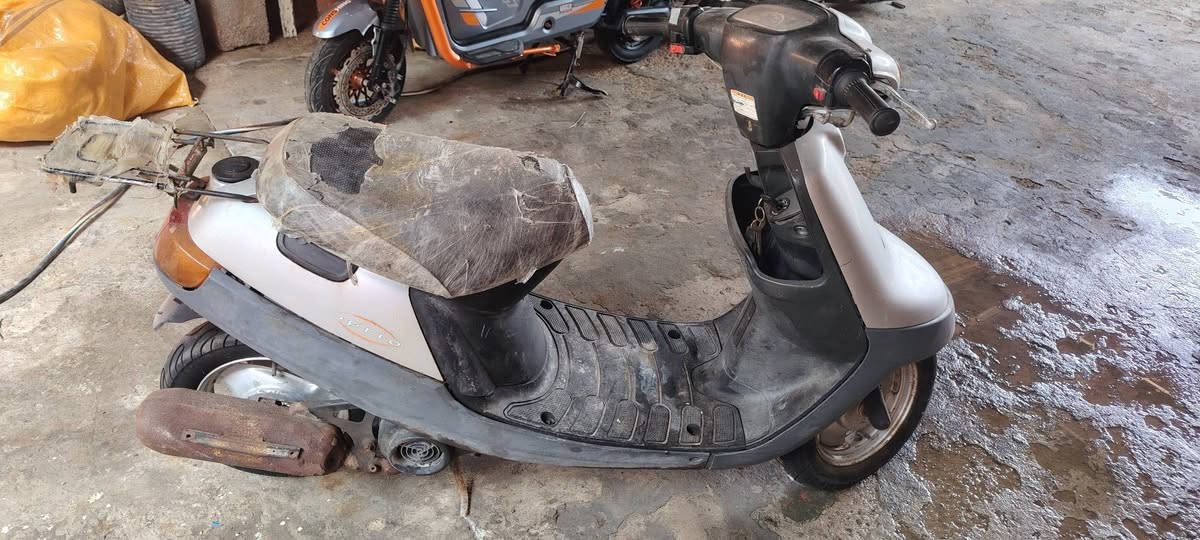 السلام عليكم
دراجه ياماها منغولي 60 للبيع
دراجه شغاله كامله كهربائيات سلف هندر كامله
مجفته مرة وحده الدراجه الله شاهد
حلوة ونشطه كامله ما ناقصها شي
ب٣٠٠ وبيها مجال للطيبين
عنواني: ابي الخصيب طريق الوسطي
رقمي : ***********
وبس شراي يراسل ع واتساب
فيس غير
