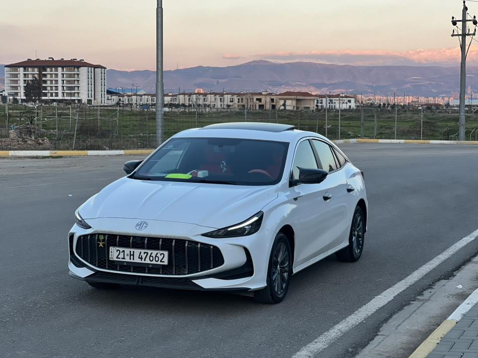 ئێمجی جیتی 2025 
فول مواسەفات 
19 هەزار ڕۆشتوە 
کامل جوانکاری بۆ کراوە 
ڕۆنی گۆڕاوە 
شاشە بیلاد 6 مۆد هەمو دوگمەکانی ئیش ئەکات 
بێ بۆیاخ بێ سارد بێ شوخت 
سعر 119 گەڵا 
***********
