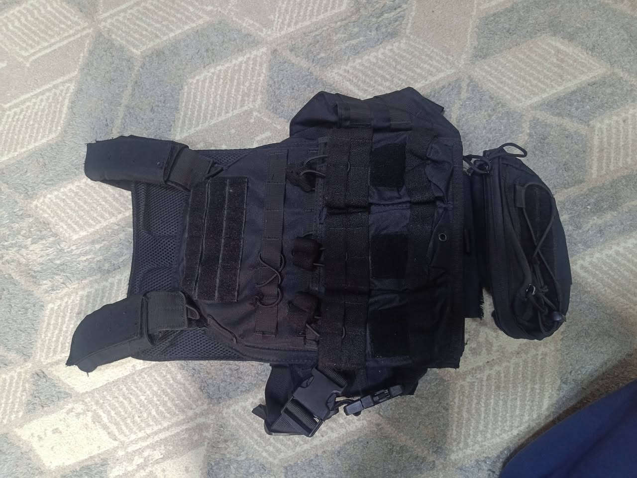 درع اسود اخو الجديد. للبيع سعر 35قفل. ***********
