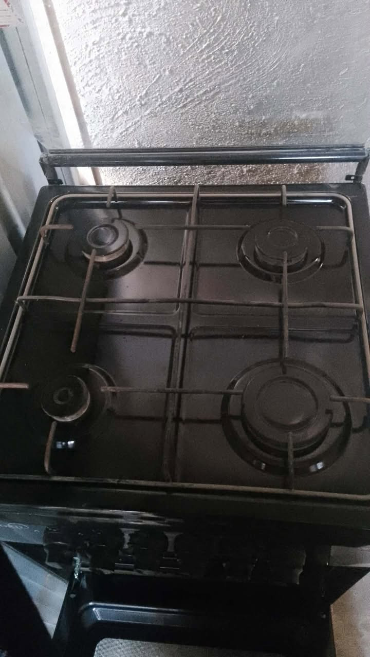 طباخ نضيف جدا استعمال شهر واحد عين وحده فقط كولش جديد سعر 150 وبي مجال


**إذا كنت صاحب هذا الإعلان وتريد حذفه لأي سبب، رجاءا أرسل رسالة إلى الدعم الفني**