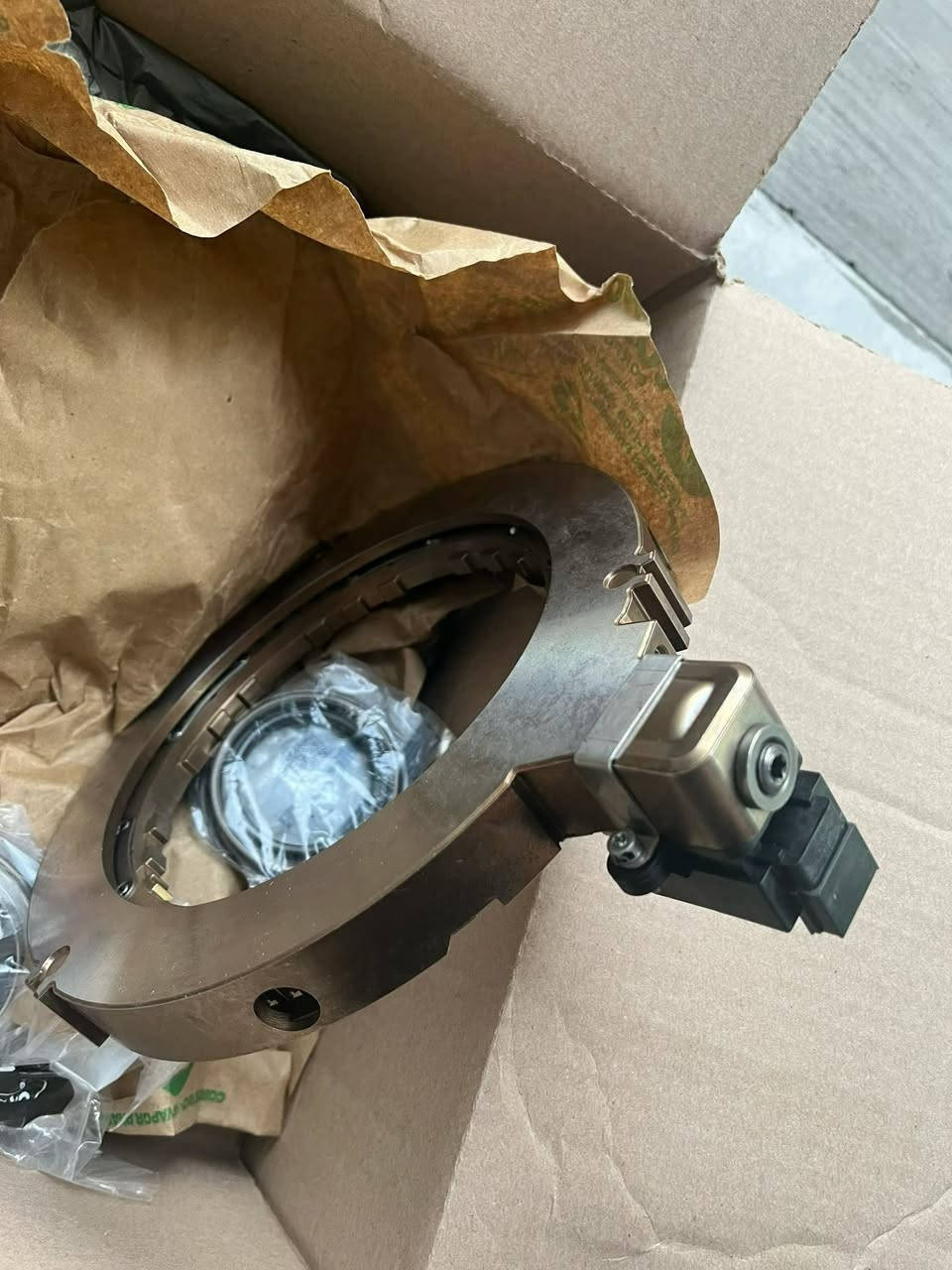 8F24 brand new original single clutch


**إذا كنت صاحب هذا الإعلان وتريد حذفه لأي سبب، رجاءا أرسل رسالة إلى الدعم الفني**