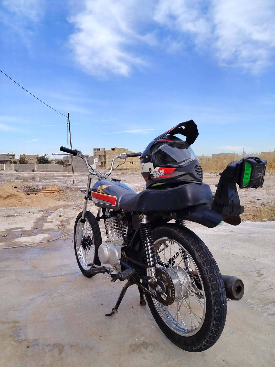 دراجه للبيع مكينه سي جي نامه 23
شاصي23سكنر
مكاني حله ***********
600بيه مجال
