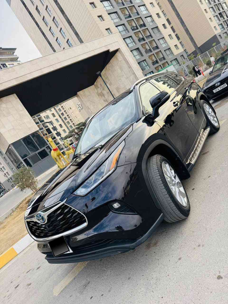 السلام عليكم للبيع TOYOTA
هايلندر هايبرد
وارد امريكي
موديل 2022
رقم بغداد
مواصفات ليمتيد
اللون خمري مميز
مكينة حجم 2.5
كشنات جلد VIP منفصل
بردات خلفيه بلادي
شاشة كبيرة
صاج ملكي
سلايد
نظام دخول ذكي
كامرة 360 درجه محيطية
الباب الخلفي كهرباء
هواية مواصفات بيها مفولة
ملاحظة ( حادث السيارة جانبي تبديل بابين نفس اللون 
وصبغ قمارة وجاملغ ايمن امامي وجاملغ خلفي ايمن فقط )  
للاستفسار ☎️ ***********
