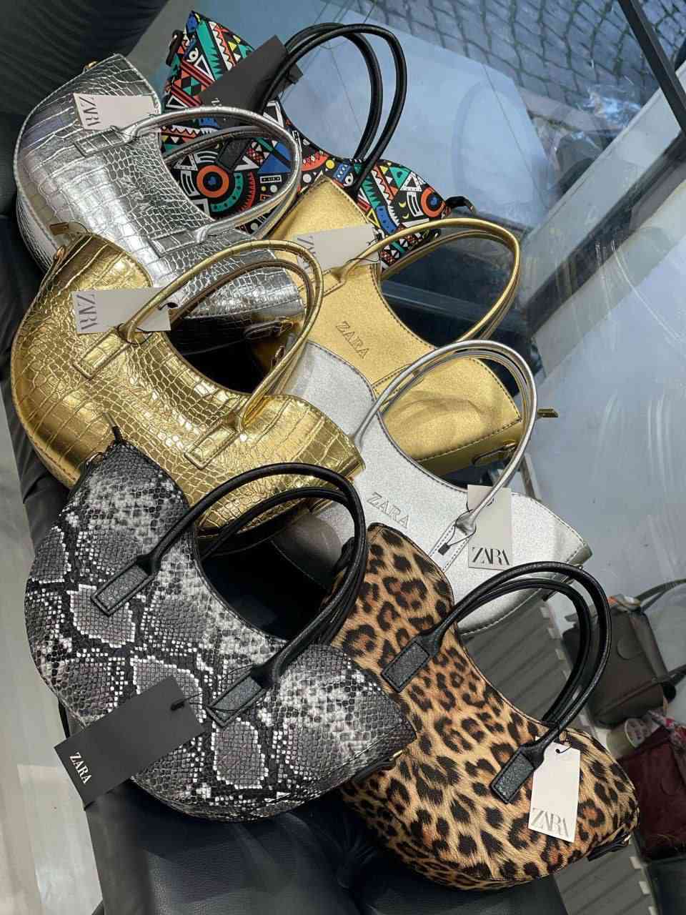 نبيع كافة الحقائب النسائيه من تركيا اسطنبول لكل دول العالم بأفضل الأسعار مبيعاتنا جملة فقط  للتواصل واتساب مباشر ⬇️️ 
https://wa.me/+905313199611.


**إذا كنت صاحب هذا الإعلان وتريد حذفه لأي سبب، رجاءا أرسل رسالة إلى الدعم الفني**