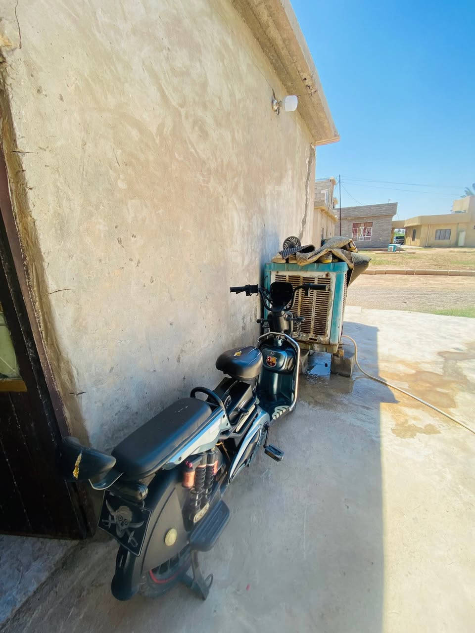 السلام عليكم ورحمة الله وبركاته … موطور شحن للبيع موديل 2025his الموطور فول مواصفات لايت زنون ثلجيً سرعه 99 يرادله بطاريه وحده. فقط الموطور بيه تدريع كامل وقاصه الموطور مايحتاجلهه شيي غير بس تغليف كشنات أشاير شغال لايت عالي ناصي نشرات بك لايت ورا شغال الموطور يجي وياه فقط شاحنه الرقم ***********
 السعر خاص 🤍…
